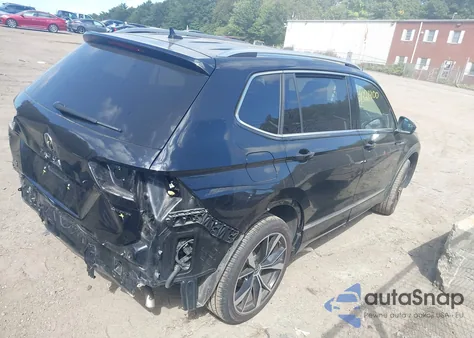 2022 Volkswagen Tiguan 2.0T Sel R-Line z USA, uszkodzony, nr VIN 3VV4B7AX5NM026499